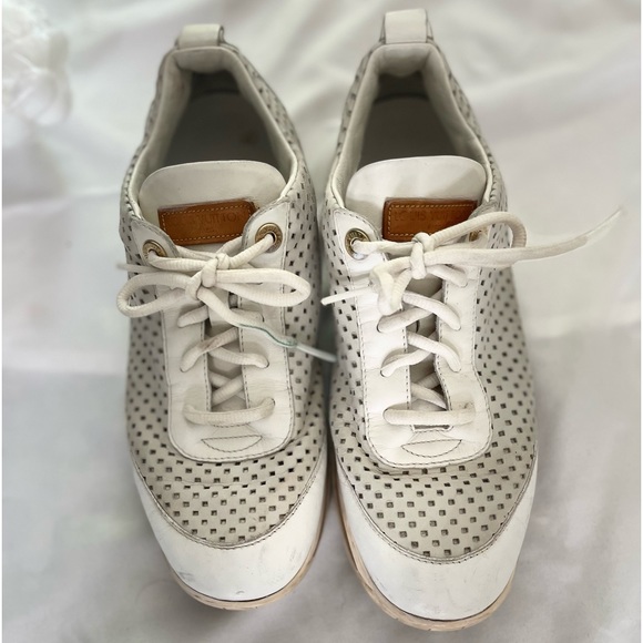 Louis Vuitton sneakers - Picture 2 of 11